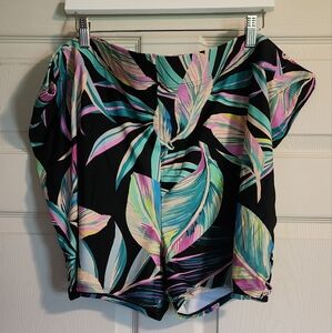 Torrid swim shorts, pretty summer leaves print Size 5